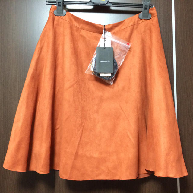 23区(ニジュウサンク)のDeux mille ans 新品未使用タグつき 高級感ベルト付属スカート♡40 レディースのスカート(ひざ丈スカート)の商品写真