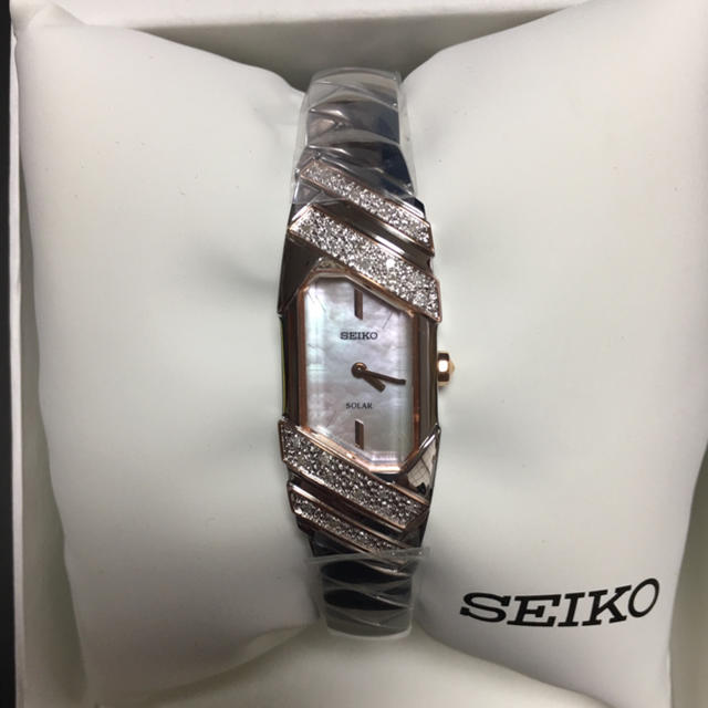 SEIKO(セイコー)の海外限定製品 SEIKO ソーラー クォーツ  レディース 腕時計 SUP332 レディースのファッション小物(腕時計)の商品写真