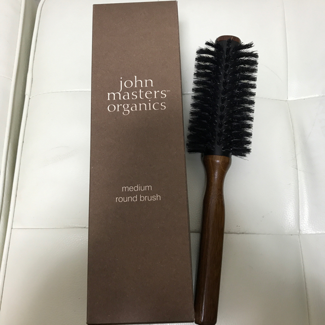 John Masters Organics(ジョンマスターオーガニック)のジョンマスター ラウンドブラシ コスメ/美容のヘアケア/スタイリング(ヘアブラシ/クシ)の商品写真
