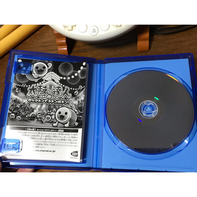 PlayStation4(プレイステーション4)の【箱無し】PS4 太鼓の達人 セッションでドドンがドン! 同梱版 エンタメ/ホビーのゲームソフト/ゲーム機本体(家庭用ゲームソフト)の商品写真