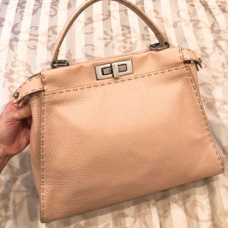 フェンディ(FENDI)のFENDI ピーカブー(ハンドバッグ)