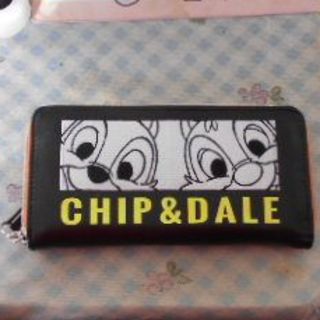 ディズニー(Disney)の値下げ☆新品・未使用💕チップ＆デールロゴテープ付きウォレット（ラウンド型）(財布)