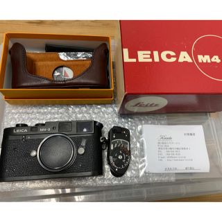 ライカ(LEICA)の【美品】ライカ LEICA M4-2ブラック OH済 オプション2点付(フィルムカメラ)