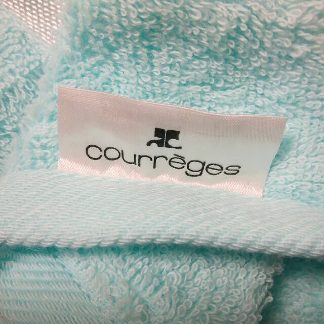 Courreges(クレージュ)の新品 未使用 ｸﾚｰｼﾞｭ courreges ﾊﾞｽﾀｵﾙ&ﾊﾝﾄﾞﾀｵﾙ インテリア/住まい/日用品の日用品/生活雑貨/旅行(タオル/バス用品)の商品写真