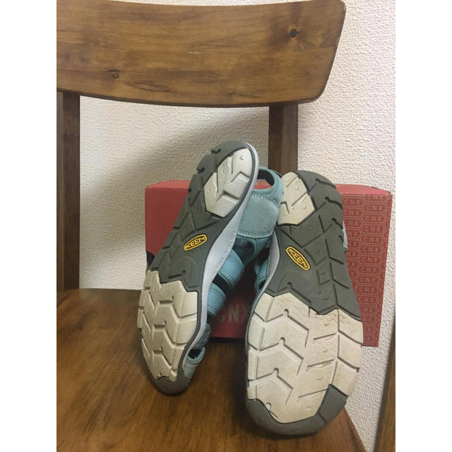 KEEN(キーン)の美品✩KEEN23cm レディースクリアウォーターCNX レディースの靴/シューズ(スニーカー)の商品写真