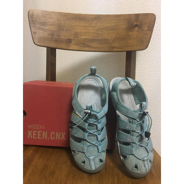 KEEN(キーン)の美品✩KEEN23cm レディースクリアウォーターCNX レディースの靴/シューズ(スニーカー)の商品写真