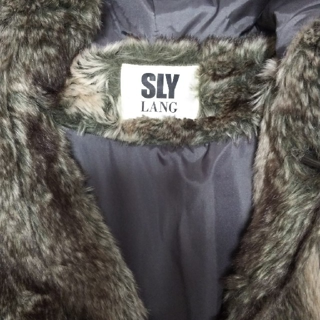 SLY LANG(スライラング)のSLY LANG ファーコート レディースのジャケット/アウター(毛皮/ファーコート)の商品写真