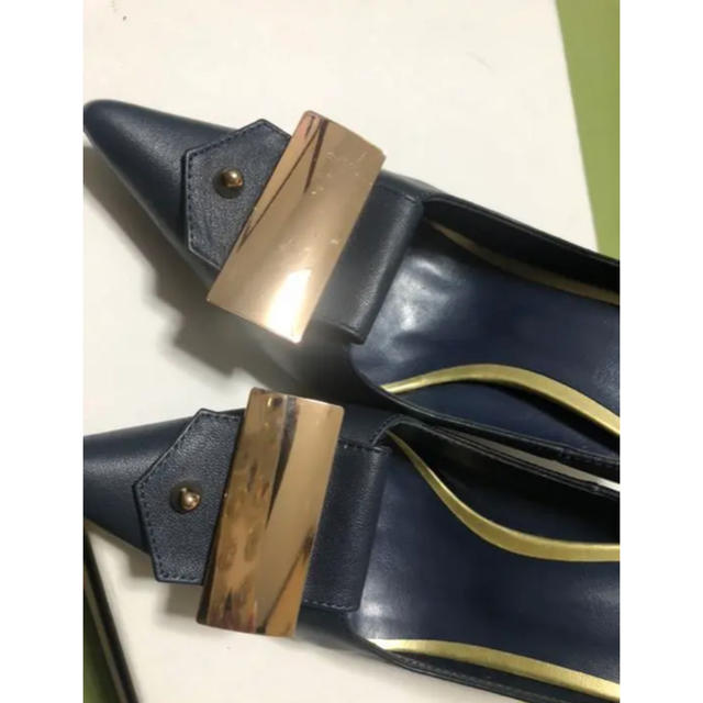 Ameri VINTAGE(アメリヴィンテージ)のAmeri vintage LADY FRONT BELT PUMPS レディースの靴/シューズ(ハイヒール/パンプス)の商品写真