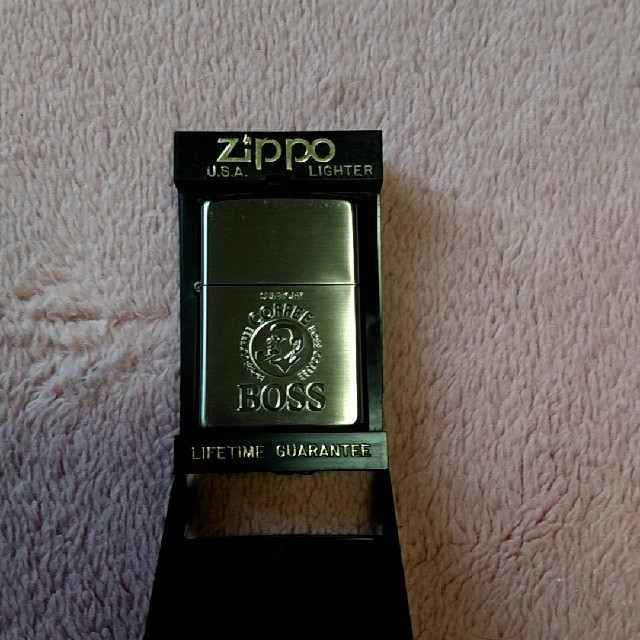 ZIPPO(ジッポー)のジッポーライター　BOSS 非売品 メンズのファッション小物(タバコグッズ)の商品写真