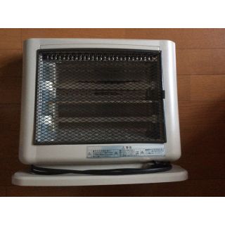 コイズミ(KOIZUMI)のコイズミ電気ヒーターストーブ400800w暖房(電気ヒーター)