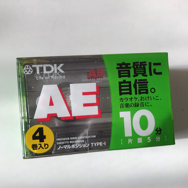TDK(ティーディーケイ)のカセットテープ4巻 スマホ/家電/カメラのオーディオ機器(ポータブルプレーヤー)の商品写真