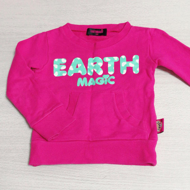 EARTHMAGIC(アースマジック)のアースマジック100トレーナー♡ キッズ/ベビー/マタニティのキッズ服女の子用(90cm~)(ニット)の商品写真