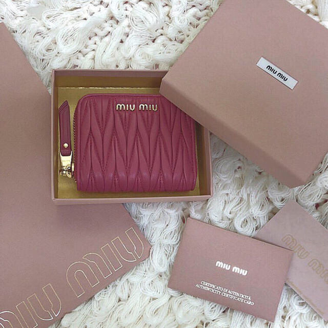 最終値下げ】miumiu MADRASLOVE パスケース | www.jarussi.com.br