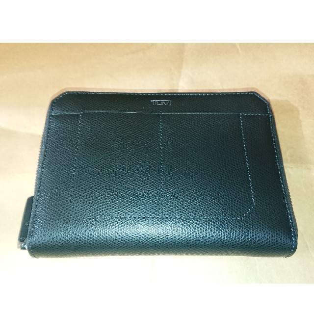 TUMI(トゥミ)のＴＵＭＩ パスポートケース 本革 ブラック メンズのバッグ(ビジネスバッグ)の商品写真