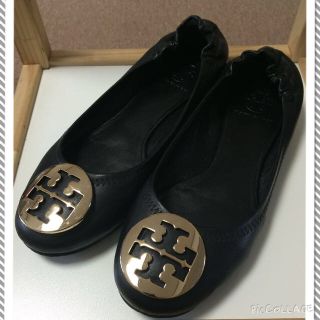 トリーバーチ(Tory Burch)の美品TORY BURCHフラットシューズ(ローファー/革靴)