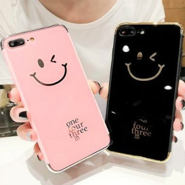 ⭐かわいい⭐ウィンクスマイリーiPhoneケースの通販 by すなふきん's shop｜ラクマ