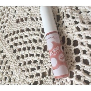 リンメル(RIMMEL)の(炙りサーモン様専用)RIMMEL エアリーホイップアンドチーク 06(チーク)