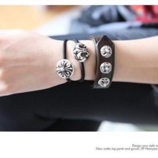 Chrome Hearts(クロムハーツ)のフローラル レトロ ブレスレット ゴム クロス バンド メンズのアクセサリー(ブレスレット)の商品写真