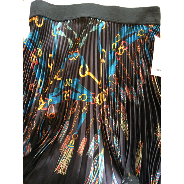 ZARA(ザラ)のZARA アシンメトリースカート Lサイズ レディースのスカート(ひざ丈スカート)の商品写真