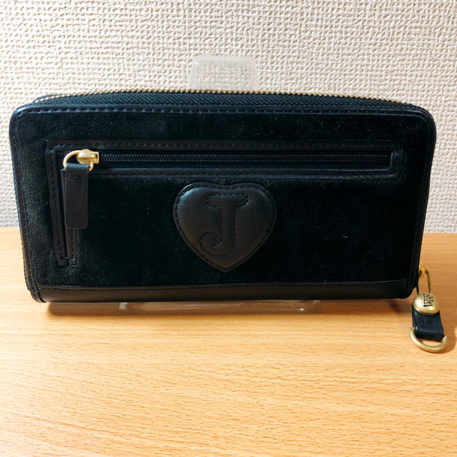 Juicy Couture(ジューシークチュール)の新品☆JUICY COUTURE ベロア エンブレム ラウンド長財布 ブラック レディースのファッション小物(財布)の商品写真