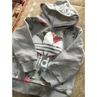 アディダス(adidas)の♡アディダス フード女の子100(Tシャツ/カットソー)