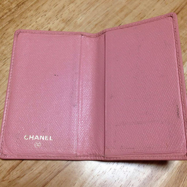 CHANEL(シャネル)のCHANELココボタン カードケース レディースのファッション小物(名刺入れ/定期入れ)の商品写真