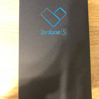 エイスース(ASUS)のZenfone5 （ZE620KL）シルバー(スマートフォン本体)