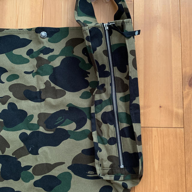 A BATHING APE(アベイシングエイプ)のA BATHING APE ショルダーバッグ メンズのバッグ(ショルダーバッグ)の商品写真