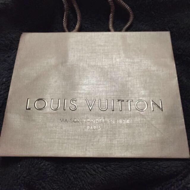 LOUIS VUITTON(ルイヴィトン)の再出品♡ヴィトン ヴェルニカードケース レディースのファッション小物(名刺入れ/定期入れ)の商品写真