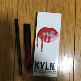 カイリーコスメティックス(Kylie Cosmetics)のリップ&リップライナー (リップグロス)