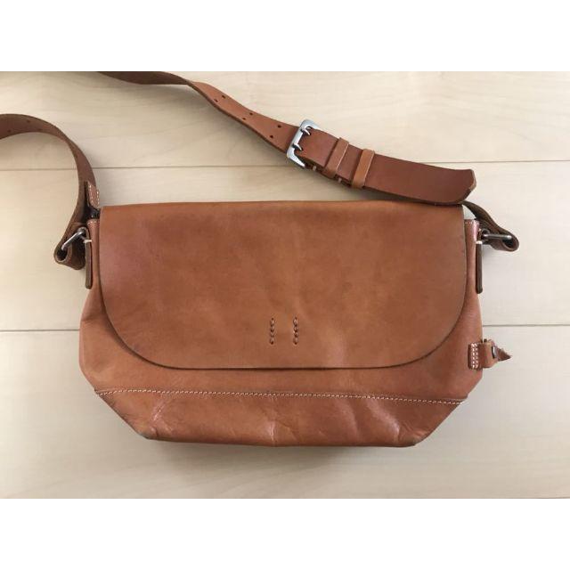 美品 H 1203 MANO 着けれ FECE マノフェス レザー ショルダーバッグ 美品 H 1203 MANO 着けれ FECE マノフェス レザー ショルダーバッグ