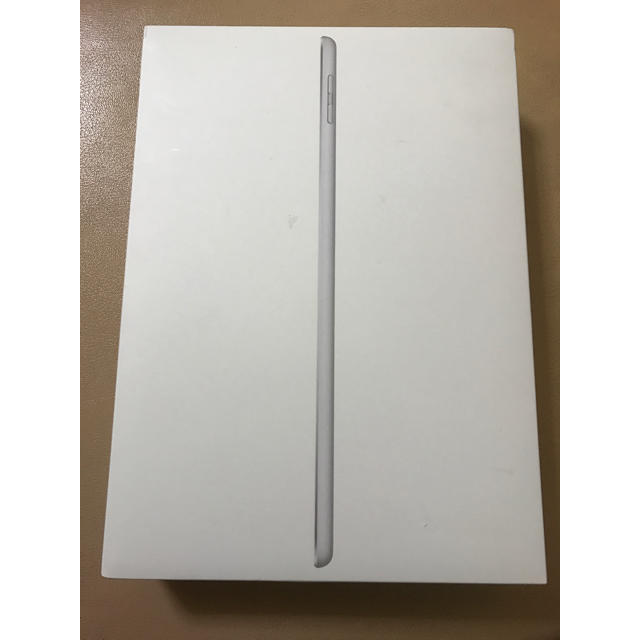 タブレット美品 ipad 2018 シルバー 128gb wifi 9.7  6th