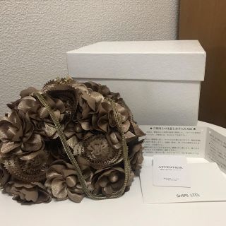 シップス(SHIPS)の【美品】SHIPS サテンベージュ バッグ 結婚式 パーティ パーティバッグ(ハンドバッグ)