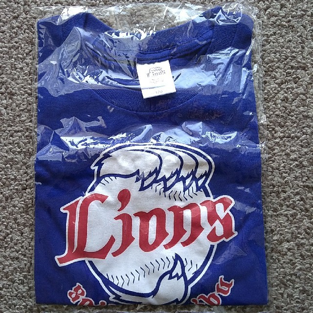 埼玉西武ライオンズ(サイタマセイブライオンズ)の新品★未使用 Lions ライオンズ 子供 TシャSize120 キッズ/ベビー/マタニティのキッズ服男の子用(90cm~)(Tシャツ/カットソー)の商品写真