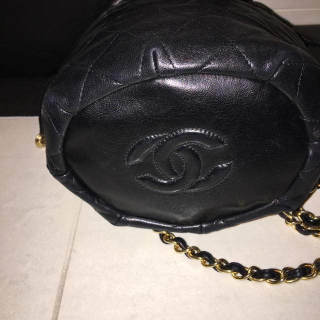 ンバーあり CHANEL CHANEL シャネル チェーンバッグ 巾着の通販 by