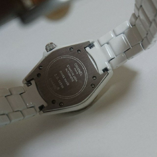 CHANEL(シャネル)のJ12 時計 レディースのファッション小物(腕時計)の商品写真