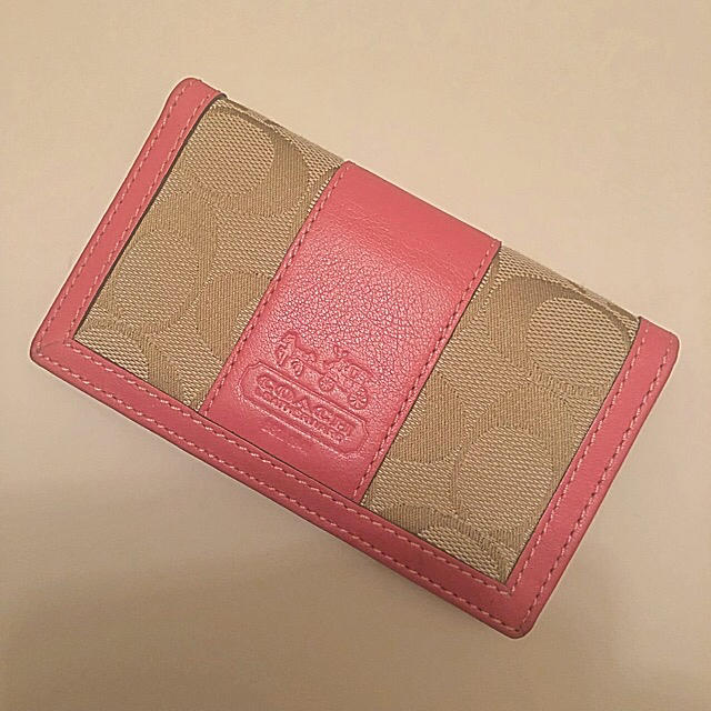 COACH(コーチ)の【ほぼ新品】コーチ 二つ折カードケース レディースのファッション小物(名刺入れ/定期入れ)の商品写真