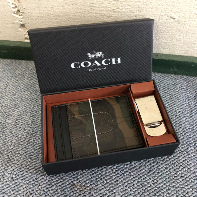 COACH(コーチ)のコーチ 新品 カードケース マネークリップ セット 迷彩 C0386 メンズのファッション小物(マネークリップ)の商品写真