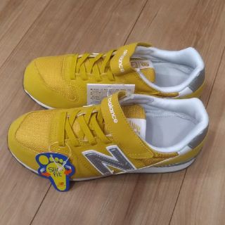 ニューバランス(New Balance)の箱なし　ニューバランス キッズ スニーカー
23.0cm ブラスイエロー
(スニーカー)