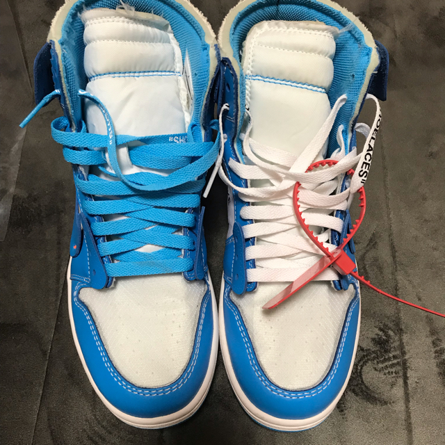 NIKE(ナイキ)の最終値下げ！明日まで！off-white jordan1 unc メンズの靴/シューズ(スニーカー)の商品写真