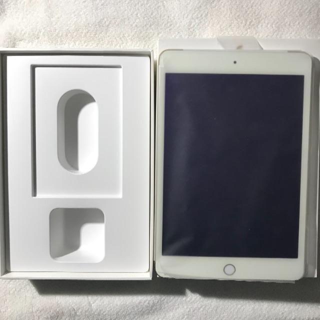 極美品 アップル ipad mini4 32GB docomo ドコモ 1