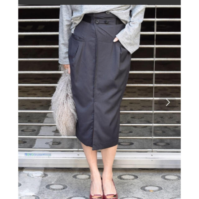 Ameri VINTAGE(アメリヴィンテージ)のAMERI VINTAGE ハイウエストコクーンスカート レディースのスカート(ひざ丈スカート)の商品写真
