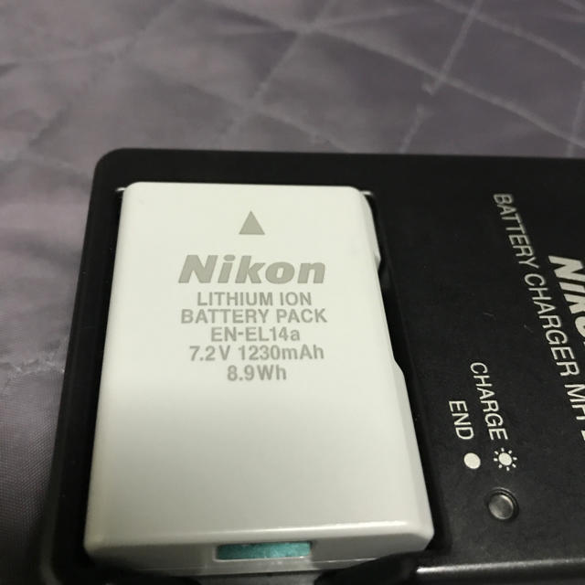 値下げ！NIKON純正のバッテリーとバッテリーチャージャーのセット 2