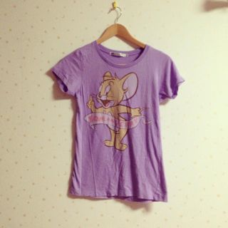 ユニクロ(UNIQLO)のTOM AND JERRY(Tシャツ(半袖/袖なし))