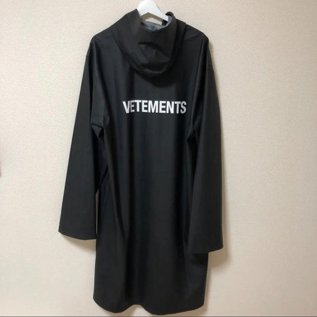 vetements レインコート