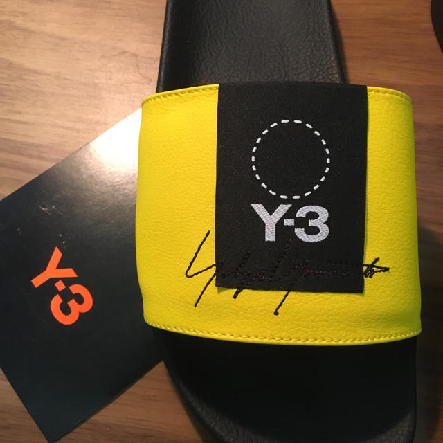 Y-3(ワイスリー)のy-3 ADILETTE サンダル yellow メンズの靴/シューズ(サンダル)の商品写真