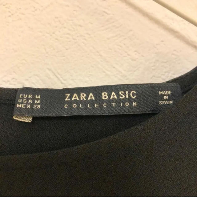 ZARA(ザラ)のZARA フリル スリーブ ワンピース 結婚式 レディースのワンピース(ひざ丈ワンピース)の商品写真