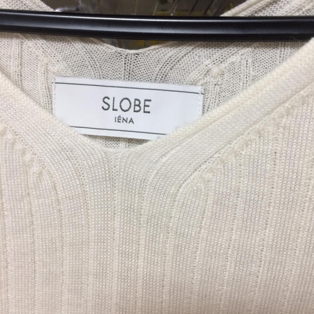 SLOBE IENA(スローブイエナ)の値下げしました！SLOBE IENA 白ニット レディースのトップス(ニット/セーター)の商品写真