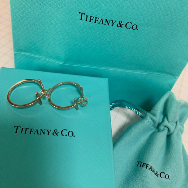 Tiffany & Co. - ティファニー ワイヤーフープピアスの通販 by ラブ