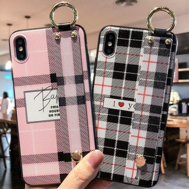 iphoneディズニーカバー / ⭐かわいい⭐ハンドベルト付きチェック柄iPhoneケースの通販 by すなふきん's shop｜ラクマ